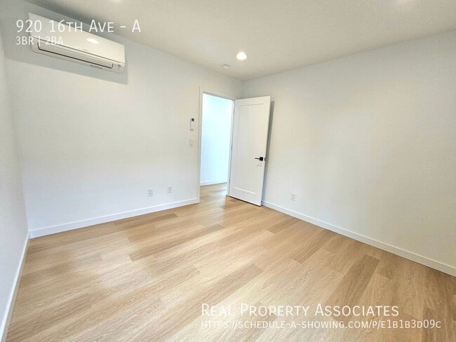 Building Photo - 920 16th Ave