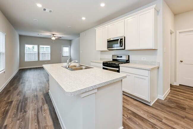 Building Photo - 17014 Pandora Wy
