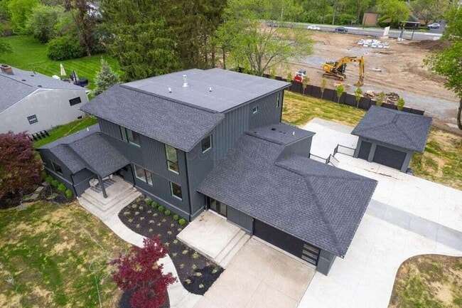 Building Photo - 2777 Donna Dr
