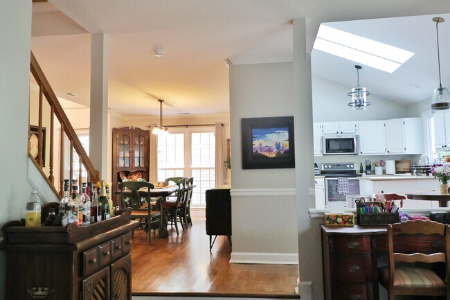 Building Photo - 2804 Cove Ridge Rd