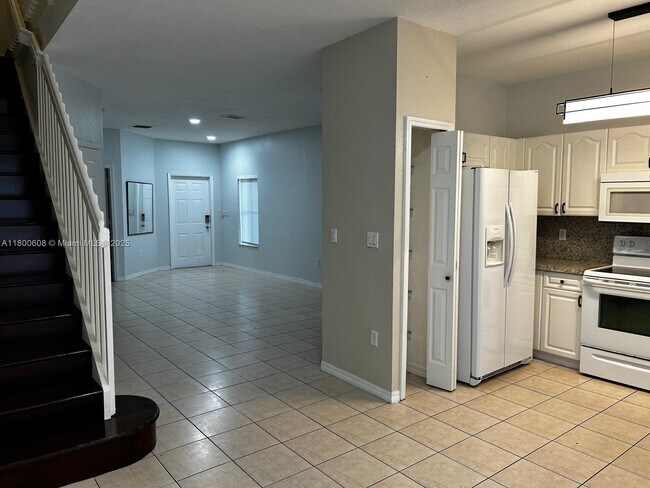 Building Photo - 8526 NW 107th Passage