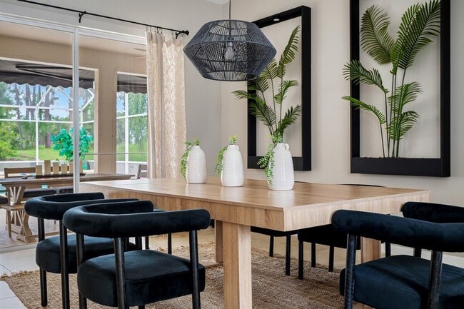 Building Photo - 412 N Hampton Dr