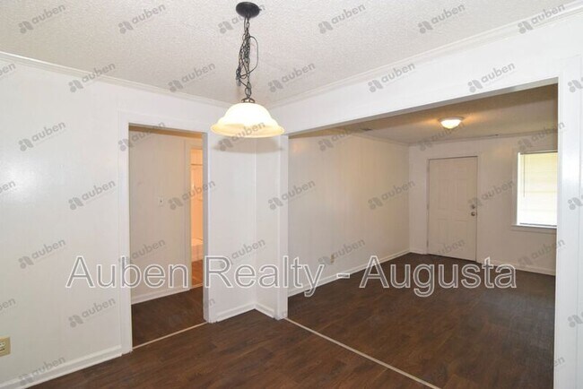 Building Photo - 2165 1/2 Telfair Street