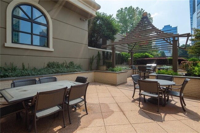 Building Photo - 3334 Peachtree Rd NE