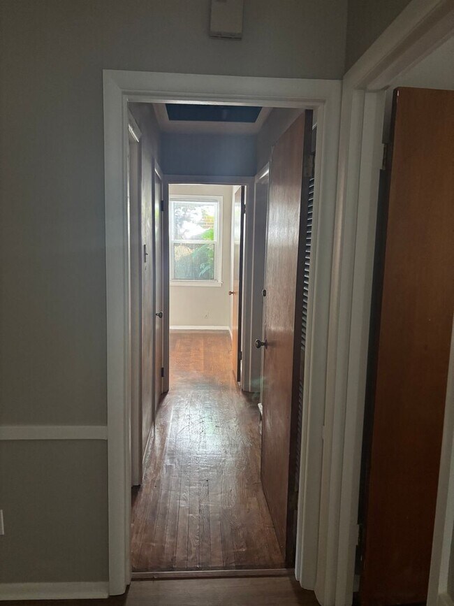 Building Photo - McCrory