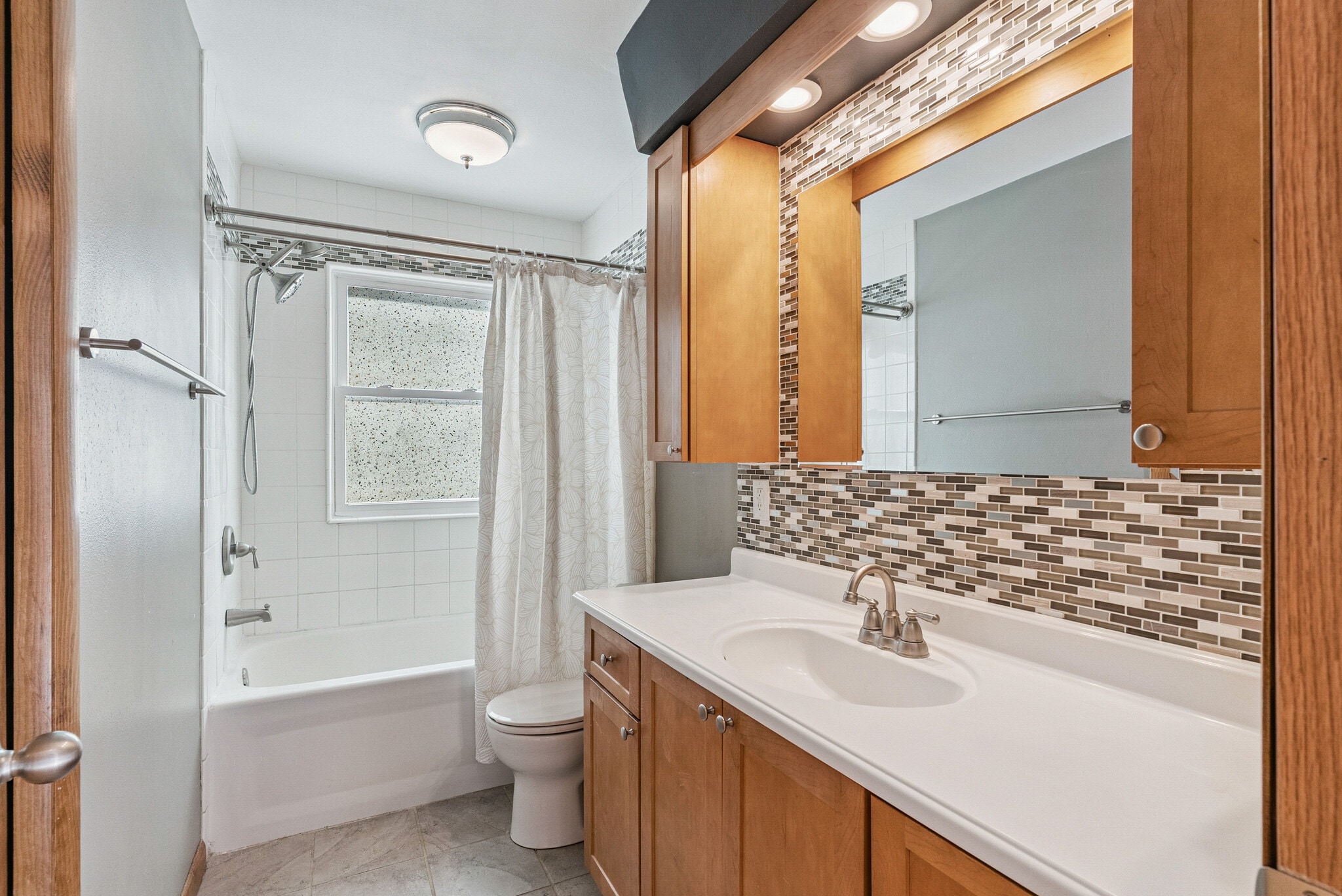 Building Photo - 3032 W 9th St