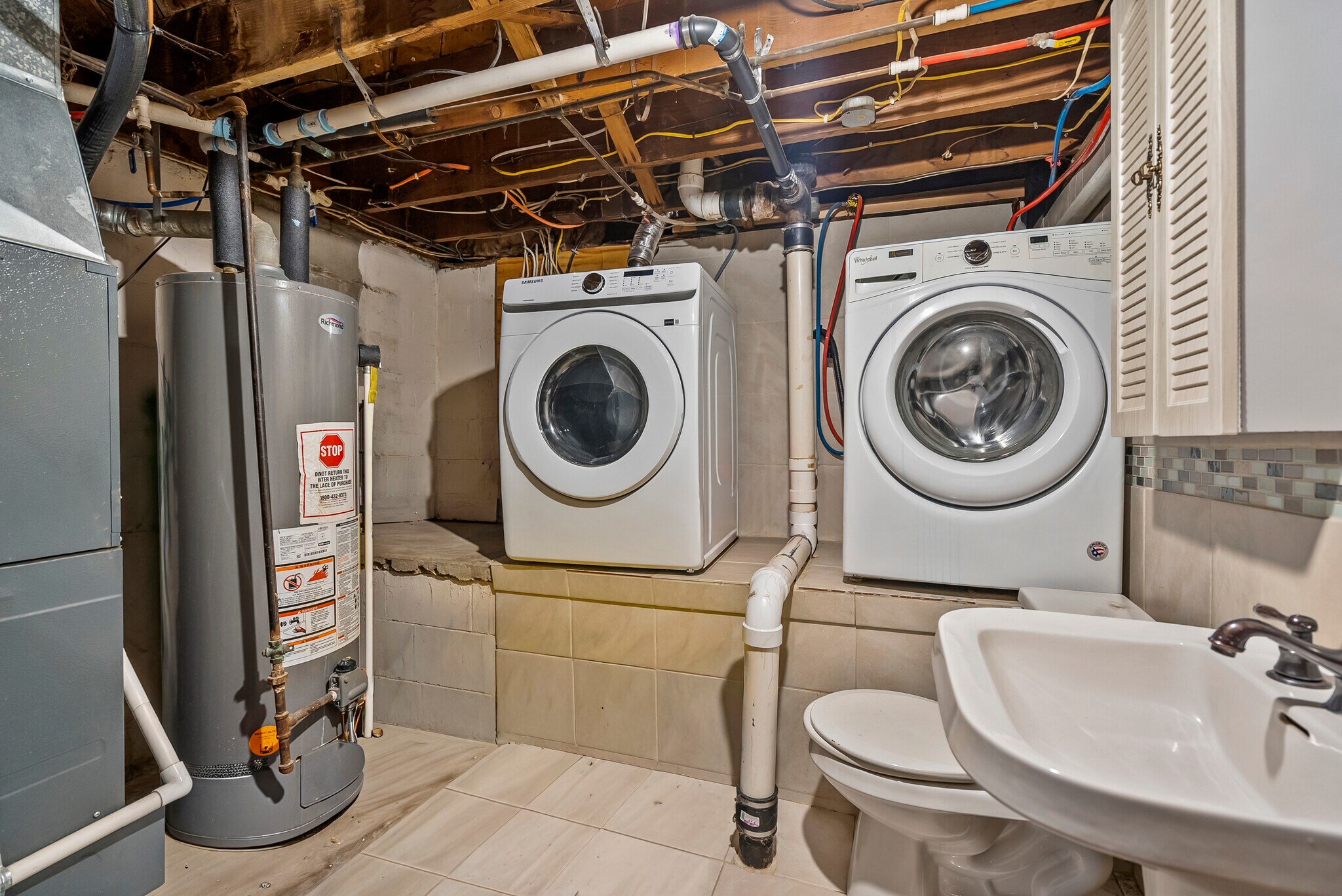 Building Photo - 1522 W 9th St