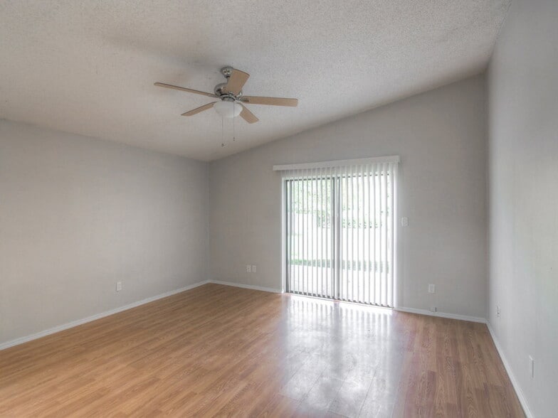 Building Photo - 1505 Cougar Ct