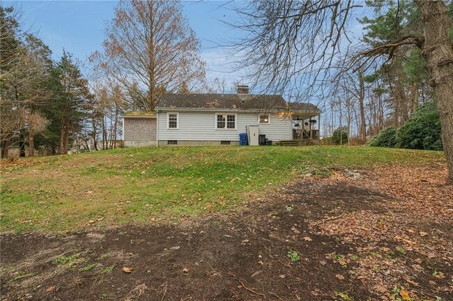 Building Photo - 80 Lakeshore Dr