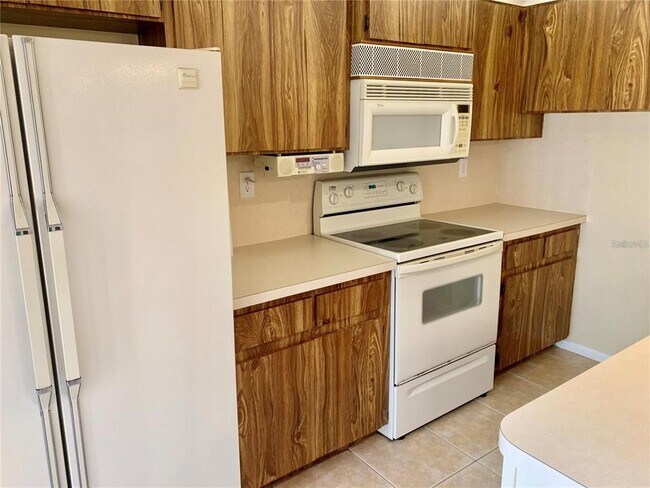Building Photo - 2602 7TH Ct