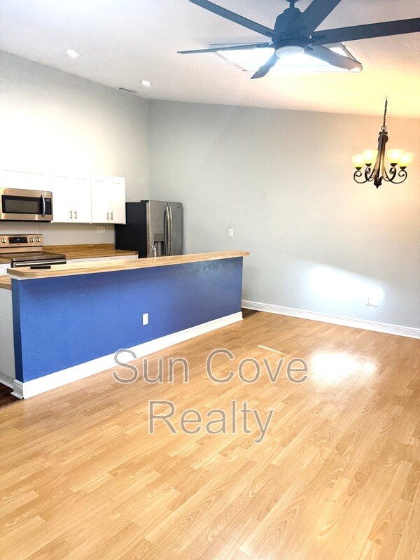 Building Photo - 6361 92nd Pl N