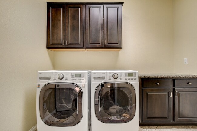 Building Photo - 6416 Shawnee Springs Ct