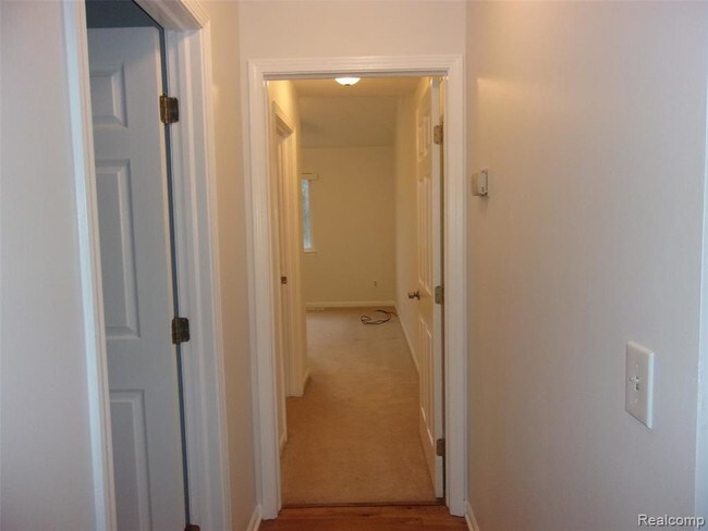 Building Photo - 21749 Lincoln Dr