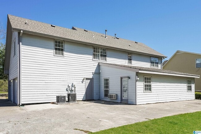 Building Photo - 6127 Hidden Brook Dr