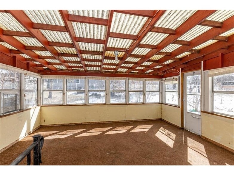 3-Season Porch photo 1 - 1031 Pleasant Ln