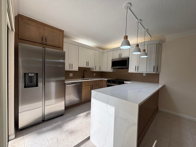 Primary Photo - 1010 10th Ct