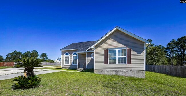 Building Photo - 331 Woodcote Dr