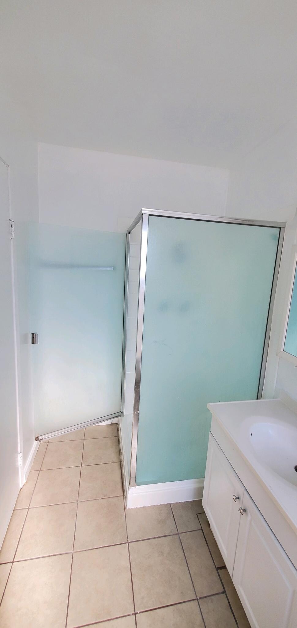 Building Photo - 4061 Park Center Ln