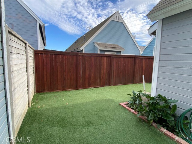 Building Photo - 14515 Woodland Dr