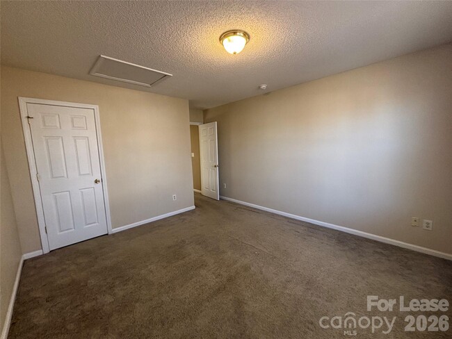 Building Photo - 1641 Clooney Ln