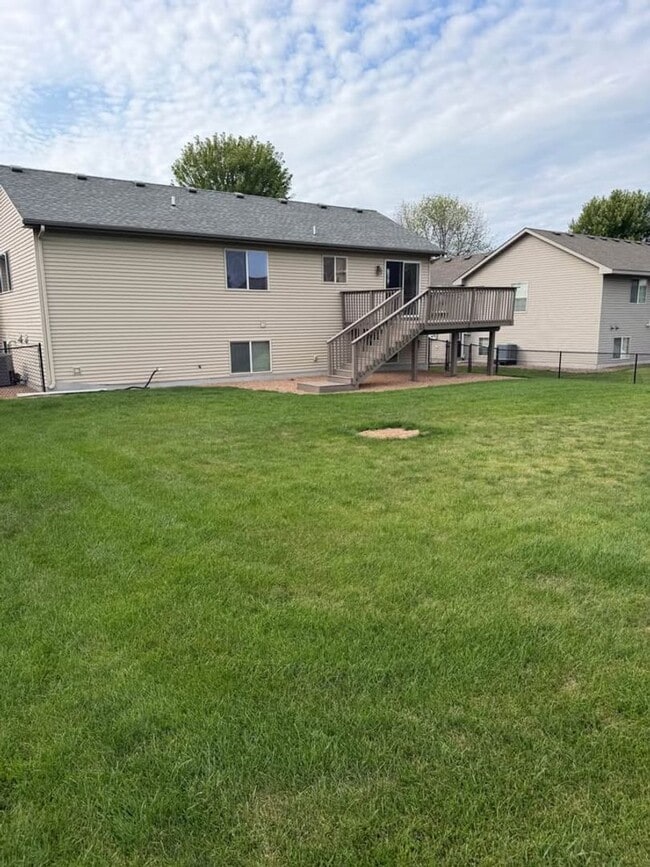 Building Photo - 908 Firethorne Trail