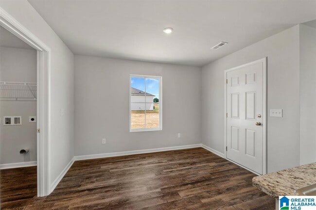 Building Photo - 1616 SIMMONS St