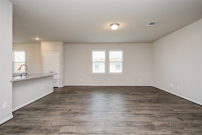 Building Photo - 8403 Baywatch Cir