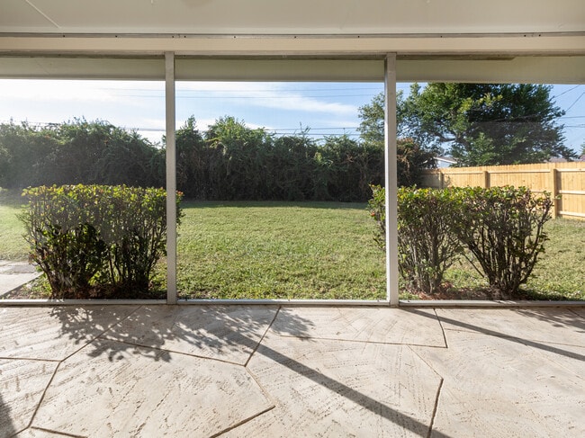 Building Photo - 438 Clover Rd