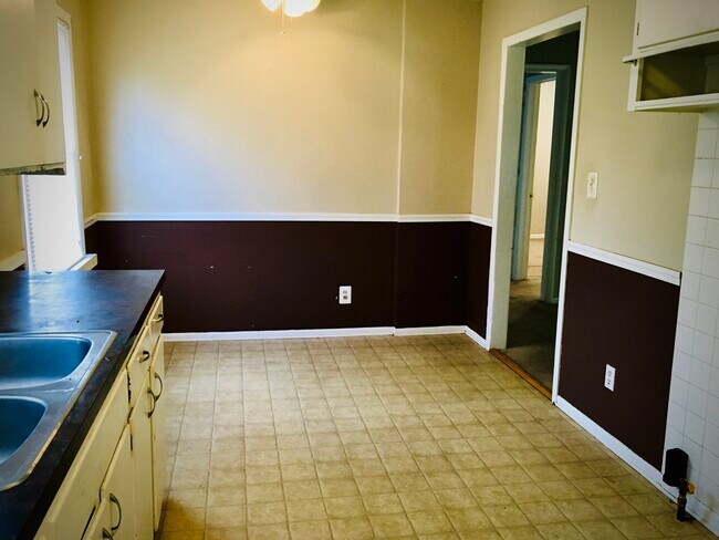 Building Photo - 120 Wire Ave