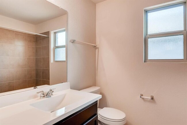 Building Photo - 121 Andesite Trl