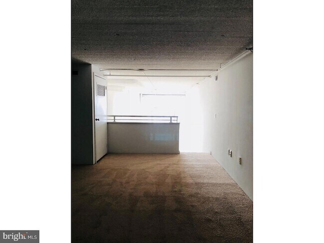 Building Photo - 2300 Walnut Street Unit 3B-330