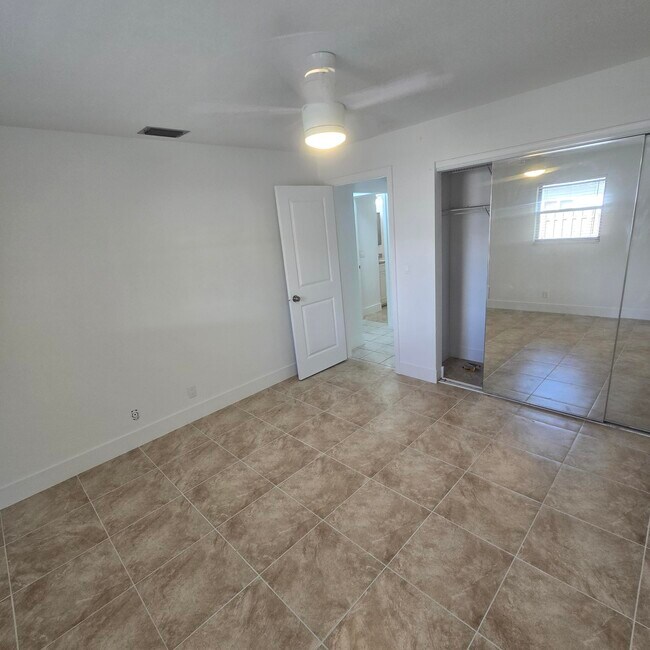 Building Photo - 1237 Wynnedale Rd