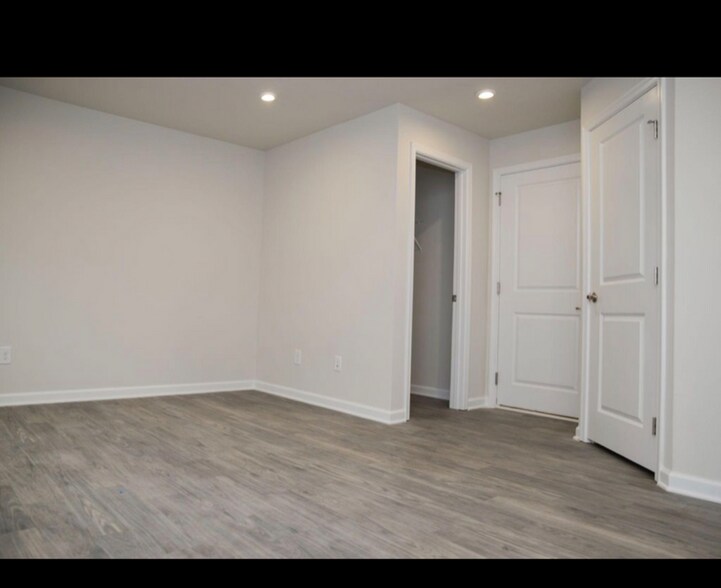 Building Photo - 1222 Ashbury St