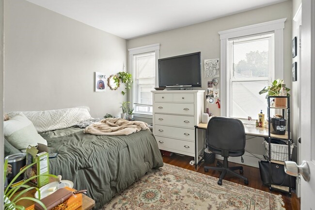 Building Photo - 39 Edison Green