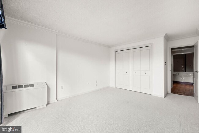 Building Photo - 801 Yale Ave