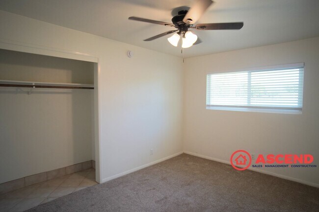 Building Photo - 3 Bed / 2 Bath Home on 2 Acres of Cattle L...