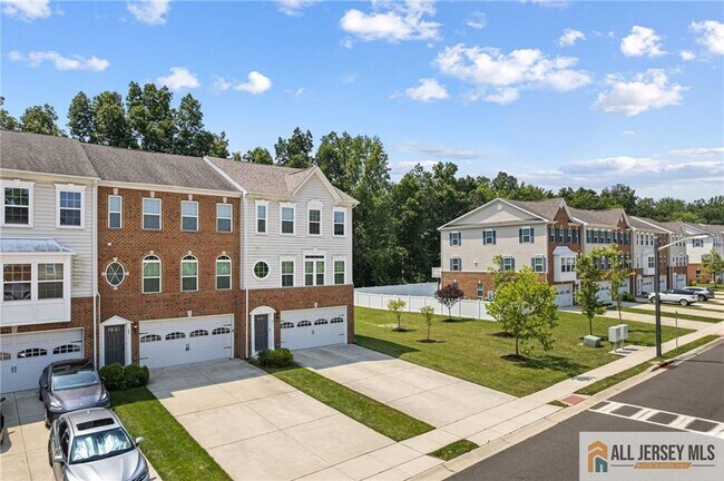 Building Photo - 89 Isabelle Ct