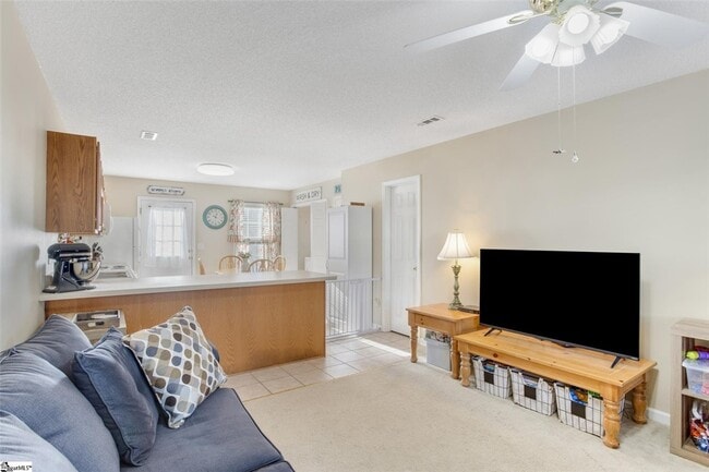 Building Photo - 213 Springfield Cir