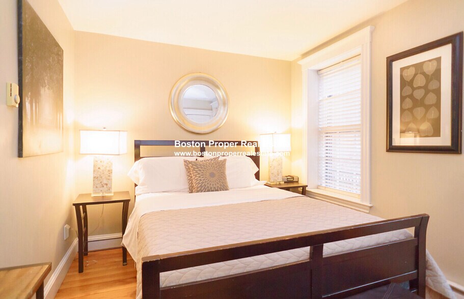 Building Photo - 16 Cedar Lane Way