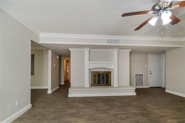 Building Photo - 9017 Willowbrook Dr