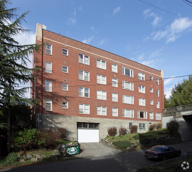 Building Photo - 5705 Phinney Ave N
