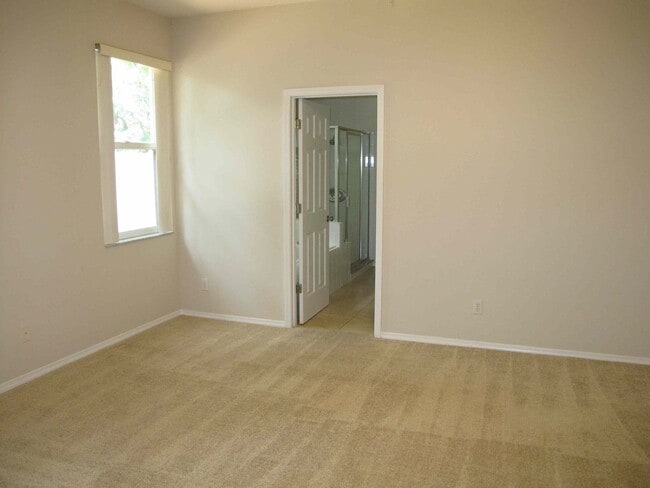 Building Photo - Beautiful Howell Creek Reserve Home