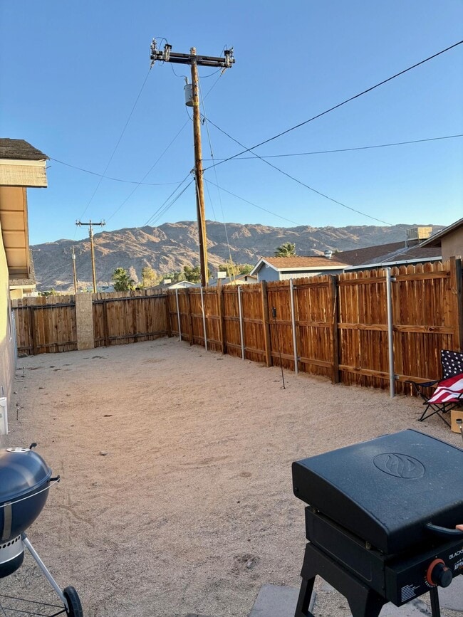 Building Photo - 6626 Cholla Ave