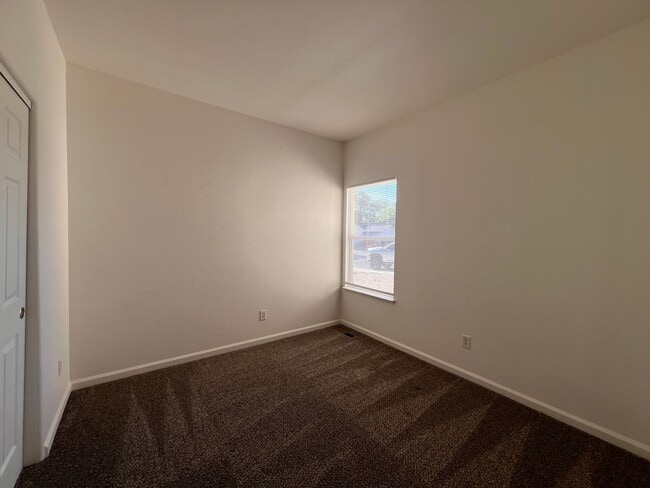 Building Photo - Mallard Estates 4 Bedroom, 2 Bath Home- Fallon, NV