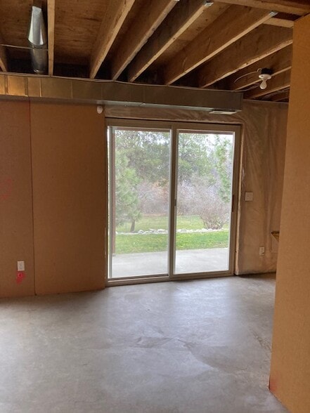 Building Photo - 18317 E Riverway Ave