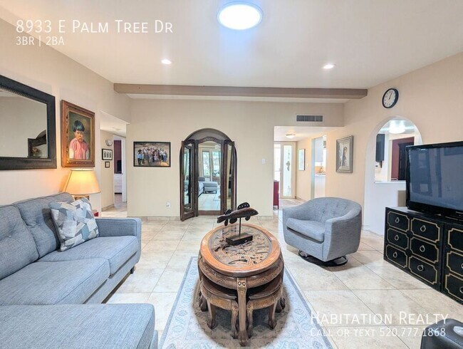 Building Photo - 8933 E Palm Tree Dr