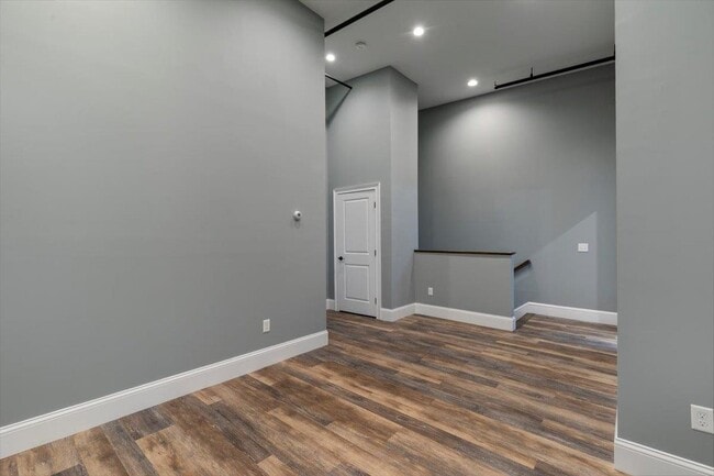 Building Photo - 122 Washington St