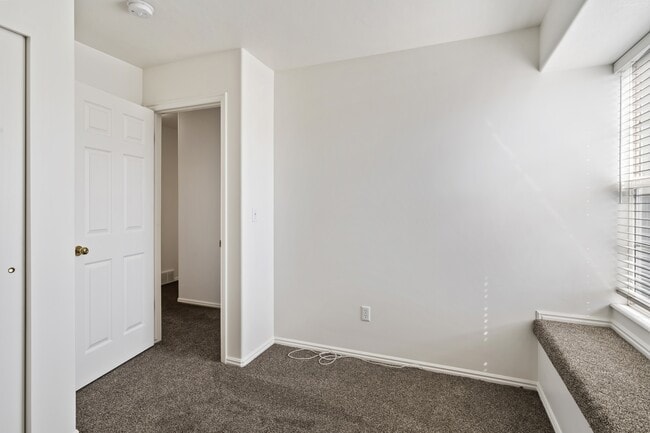 Building Photo - 1613 N 2000 W