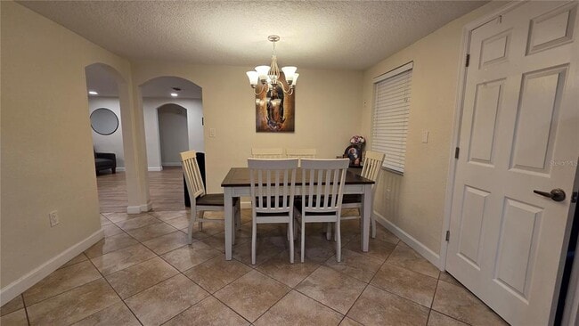Building Photo - 7340 Brentwood Dr
