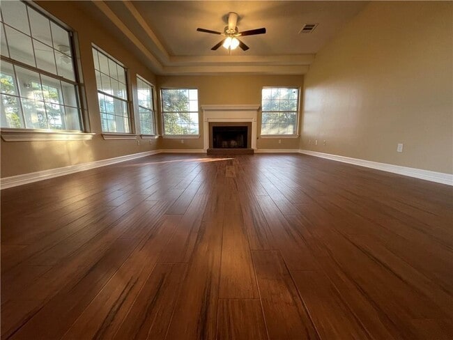 Building Photo - 10501 Hill Country Skyline